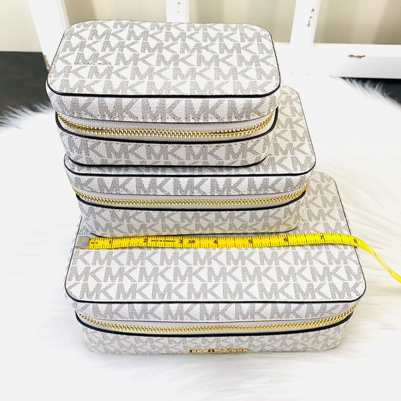 Michael Kors Travel Cubes & Jewelry Case Set - Picture 9 of 15